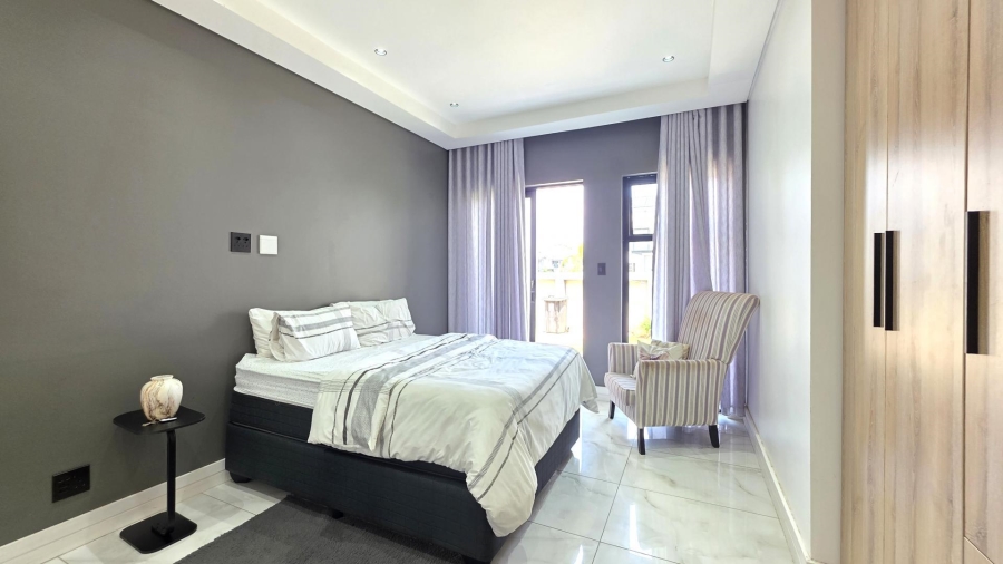 6 Bedroom Property for Sale in The Islands Estates North West